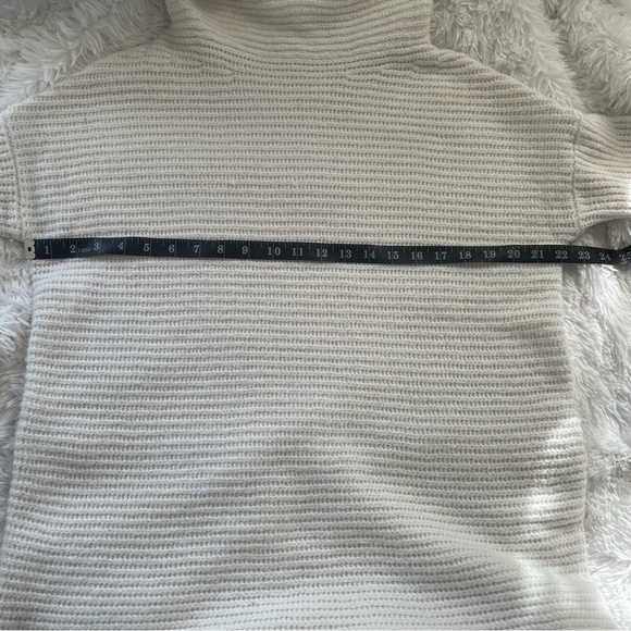 PILCRO Anthropologie | Cowl Neck Chunky Knit Oversized Cream Sweater, XS - Picture 8 of 15